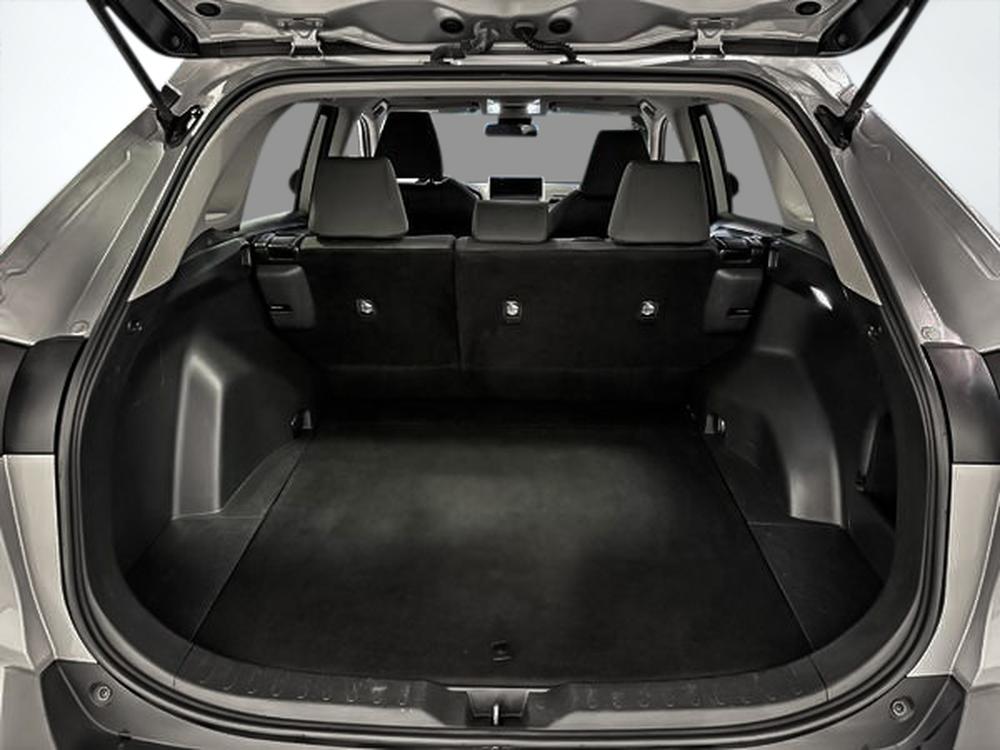 Toyota RAV4 LE 2023 d&rsquo;occasion à vendre - 30