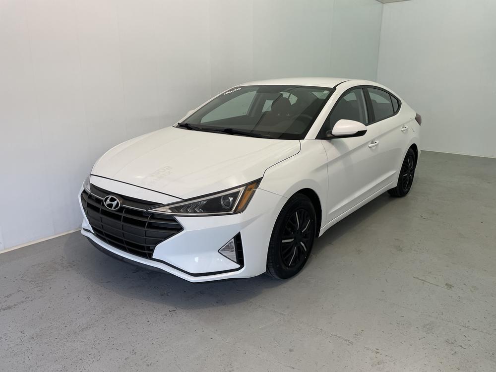 Hyundai Elantra Essential 2020 d&rsquo;occasion à vendre - 3