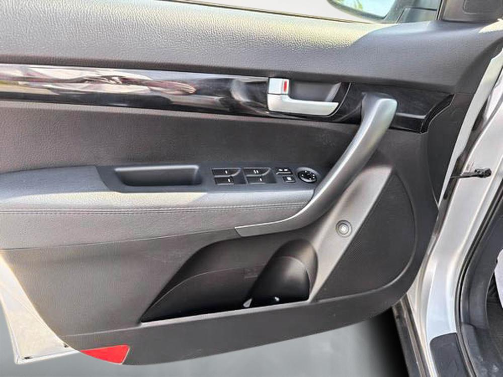 Kia Sorento LX FWD 2015 d&rsquo;occasion à vendre - 13