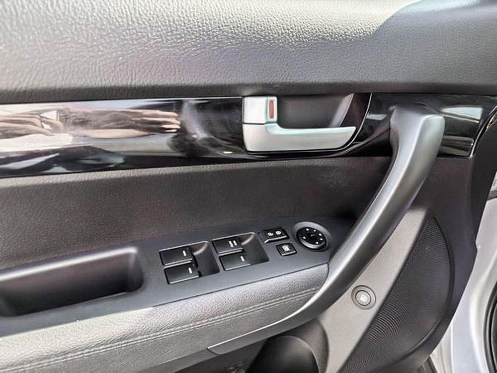 Kia Sorento LX FWD 2015 d&rsquo;occasion à vendre - 14