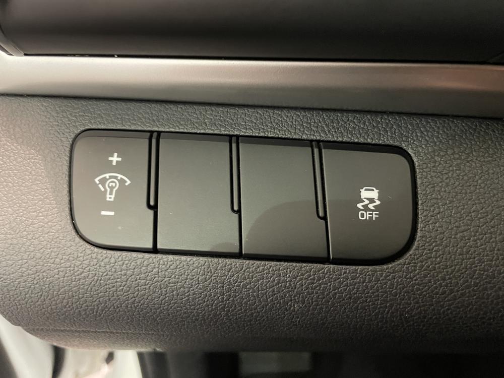 Hyundai Elantra Essential 2020 d&rsquo;occasion à vendre - 18