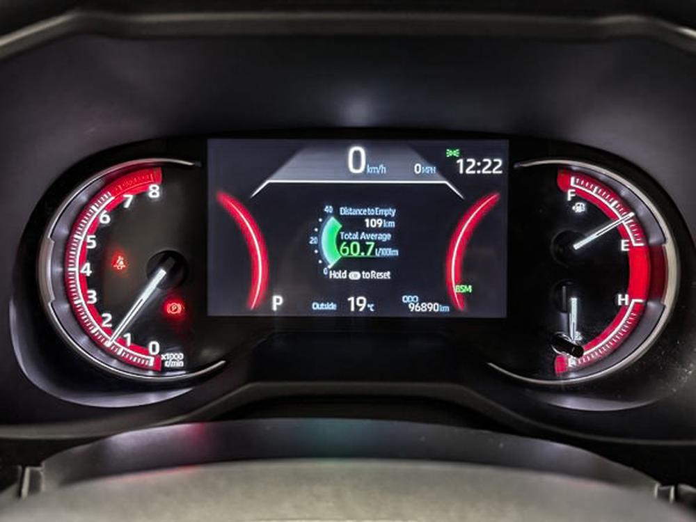 Toyota RAV4 LE 2023 d&rsquo;occasion à vendre - 23