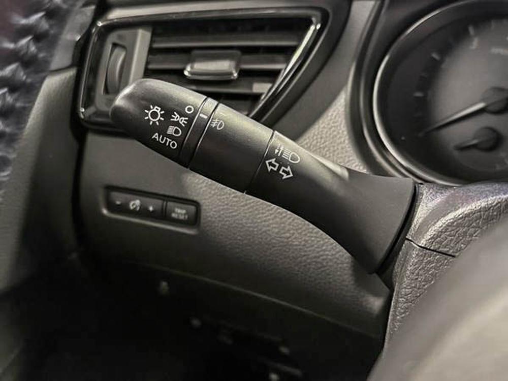 Nissan Qashqai SV 2017 d&rsquo;occasion à vendre - 23