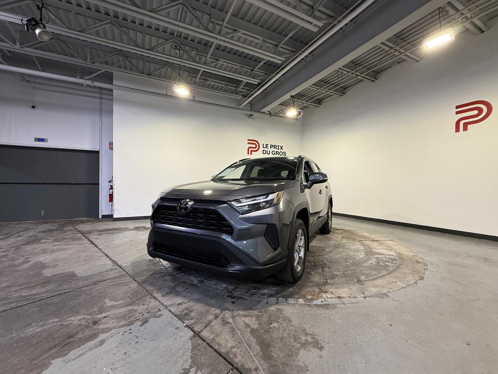 Toyota RAV4 XLE AWD 2022 — photo 8