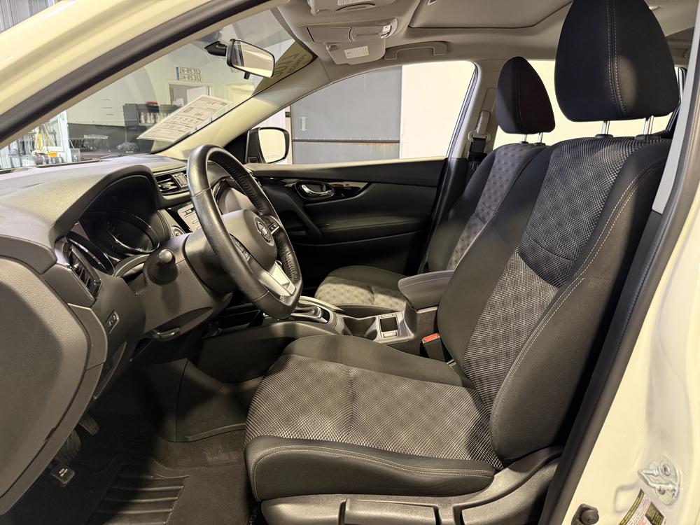 Nissan Qashqai SV 2017 d&rsquo;occasion à vendre - 18