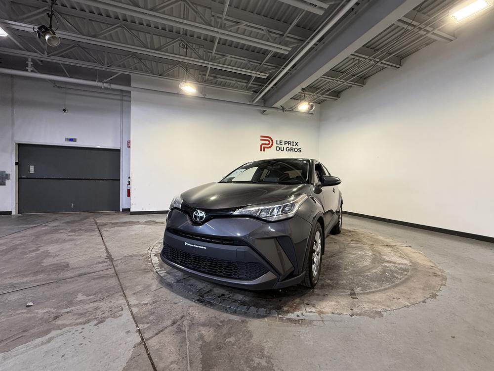 Toyota C-HR LE 2020 — photo 8