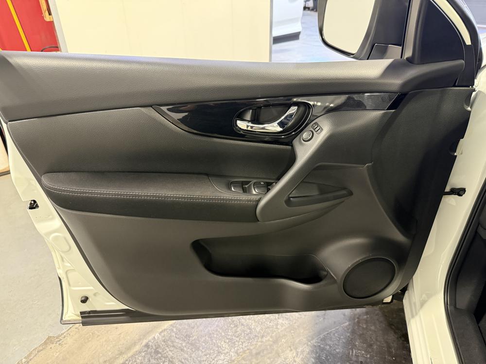 Nissan Qashqai SV 2017 d&rsquo;occasion à vendre - 14