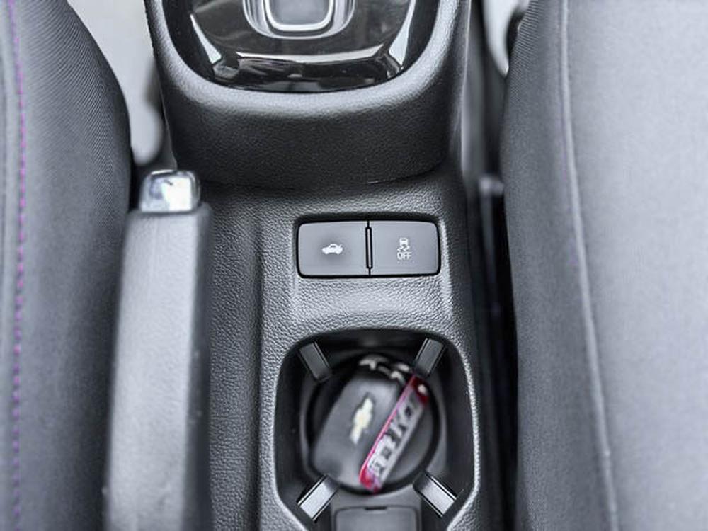 Chevrolet Sonic LT 2018 d&rsquo;occasion à vendre - 13