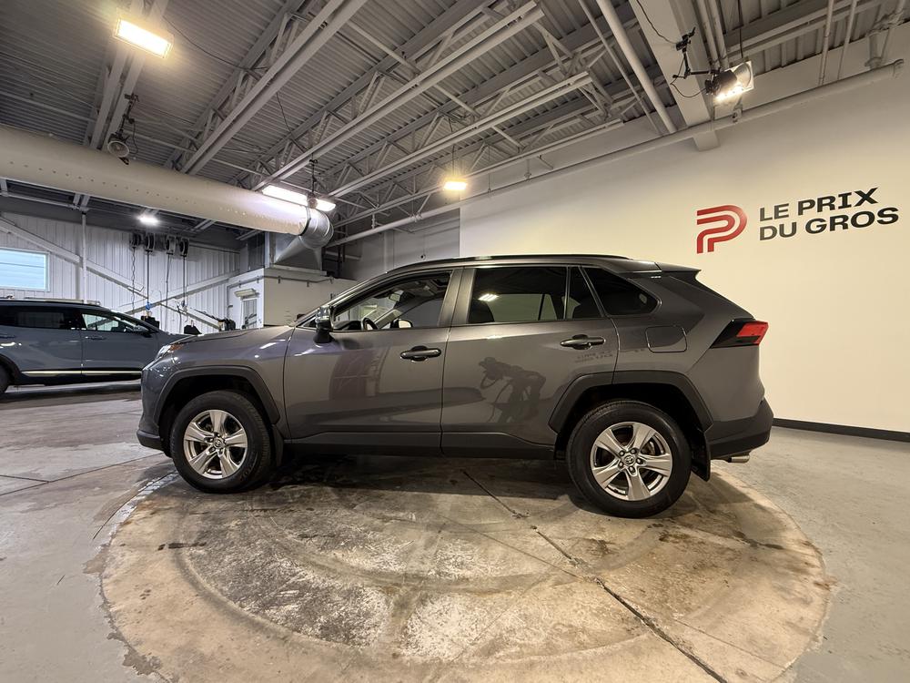 Toyota RAV4 XLE AWD 2022 — photo 7