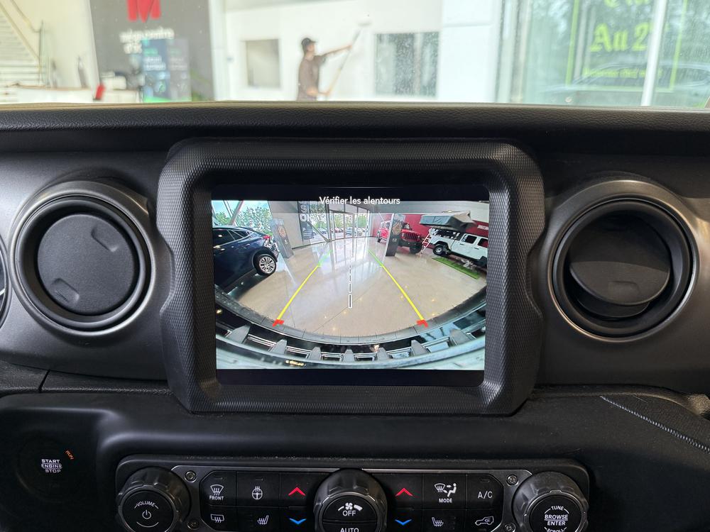Jeep Wrangler 2023 Blanc usage à vendre Jeep Wrangler 2023 Blanc usage à vendre