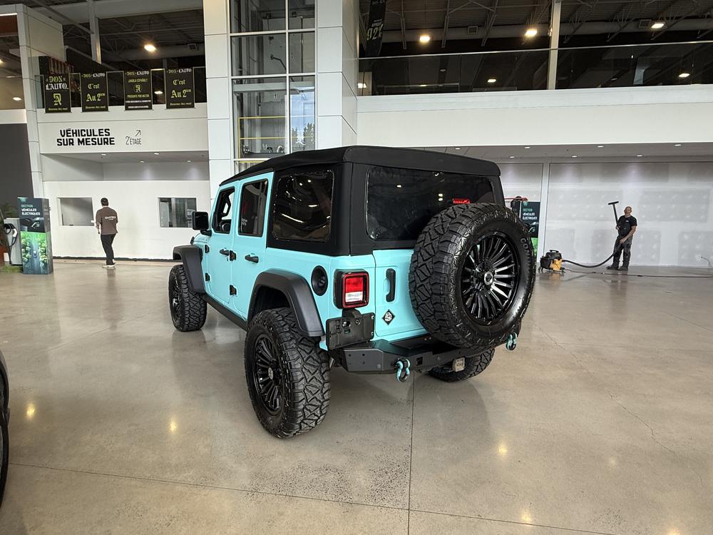 Jeep Wrangler 2023 Blanc usage à vendre Jeep Wrangler 2023 Blanc usage à vendre