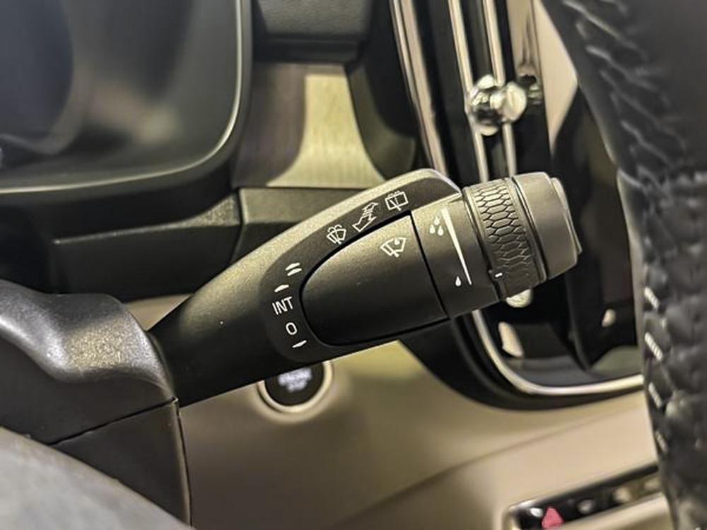 Volvo XC40 B5 PLUS DARK THEME 2026 d&rsquo;occasion à vendre - 23