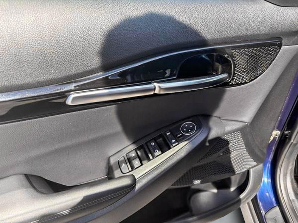 Kia Seltos 2024 Bleu usage à vendre Kia Seltos 2024 Bleu usage à vendre