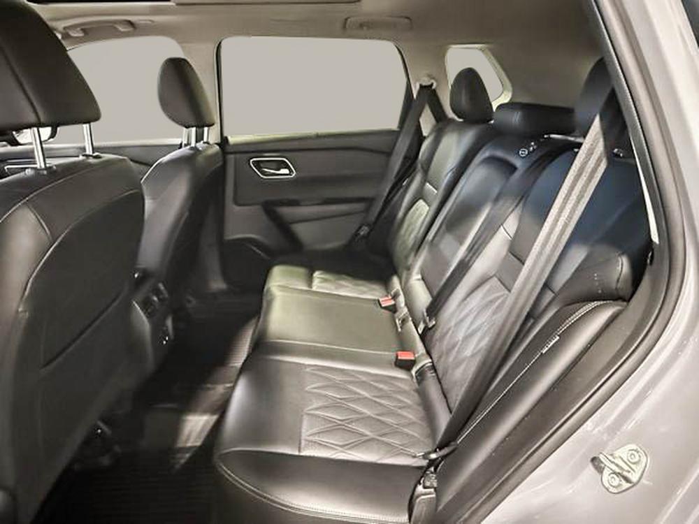 Nissan Rogue Platinum 2024 d&rsquo;occasion à vendre - 31
