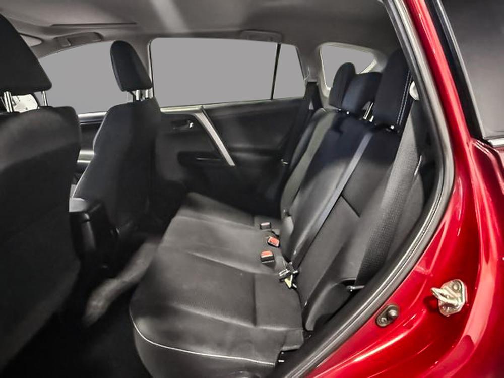 Toyota RAV4 xle 2018 d&rsquo;occasion à vendre - 30