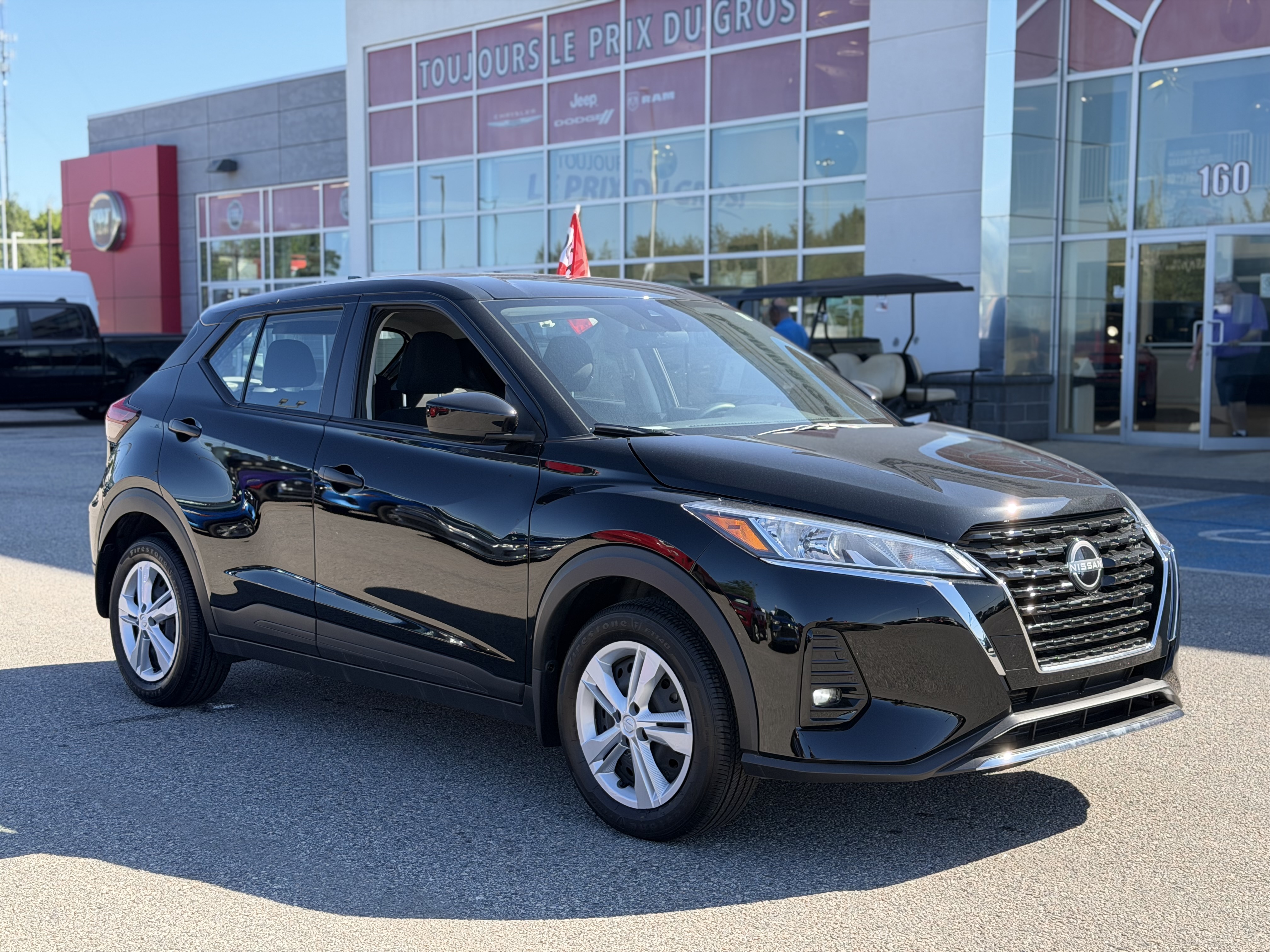 Black 2025 Nissan Kicks Play SUV / Crossover Front-Wheel Drive Automatic