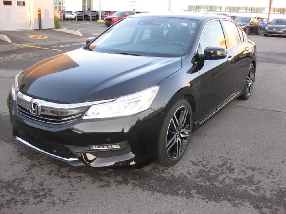 Honda Accord Sedan 2017 Noir usage à vendre Honda Accord Sedan 2017 Noir usage à vendre