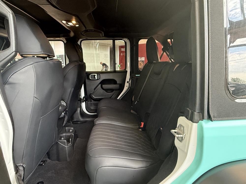 Jeep Wrangler 2023 Blanc usage à vendre Jeep Wrangler 2023 Blanc usage à vendre