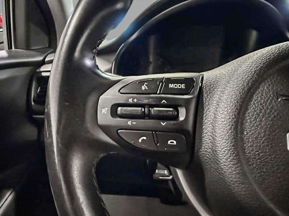 Kia Rio 5 portes 2022 Rouge usage à vendre Kia Rio 5 portes 2022 Rouge usage à vendre