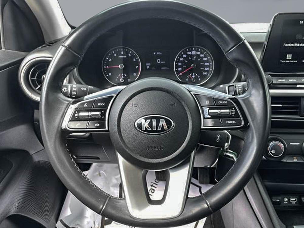 Kia Forte LX 2020 d&rsquo;occasion à vendre - 18