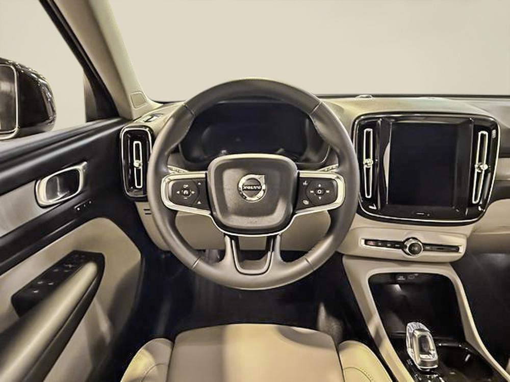 Volvo XC40 B5 PLUS DARK THEME 2026 d&rsquo;occasion à vendre - 18