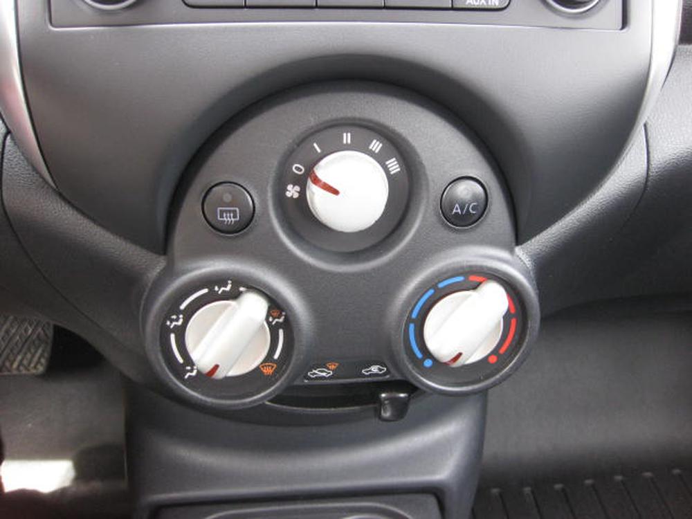 Nissan Micra 2017 Gris usage à vendre Nissan Micra 2017 Gris usage à vendre