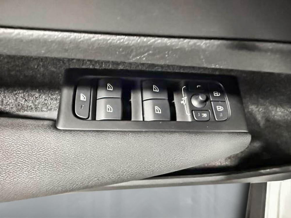 Volvo XC40 T5 Momentum 2022 à vendre à Trois-Rivières - 16