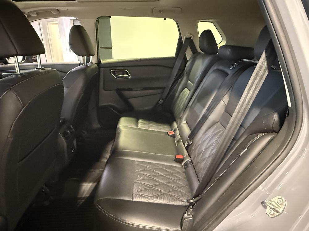 Nissan Rogue Platinum 2024 d&rsquo;occasion à vendre - 31