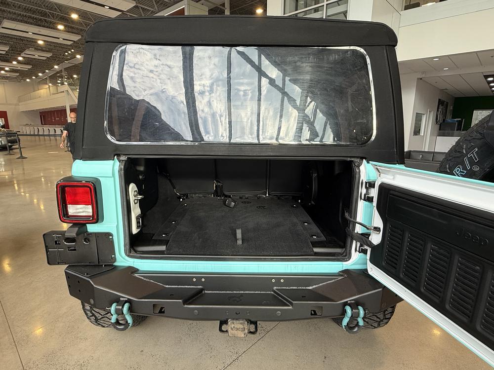 Jeep Wrangler 2023 Blanc usage à vendre Jeep Wrangler 2023 Blanc usage à vendre