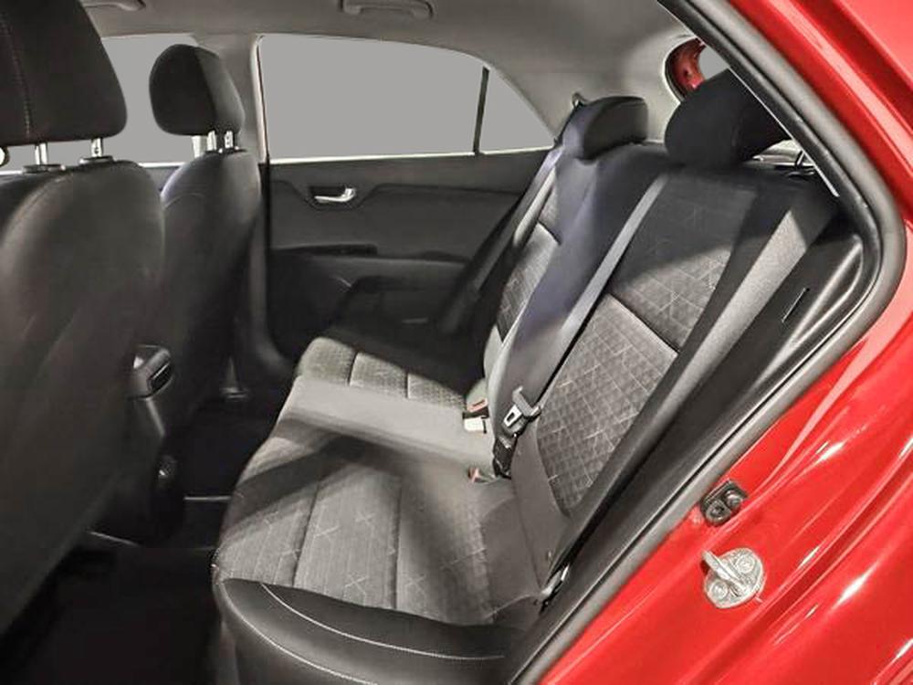 Kia Rio 5 portes 2022 Rouge usage à vendre Kia Rio 5 portes 2022 Rouge usage à vendre