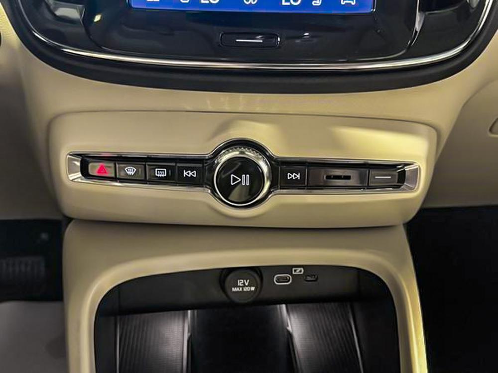 Volvo XC40 B5 PLUS DARK THEME 2026 d&rsquo;occasion à vendre - 28