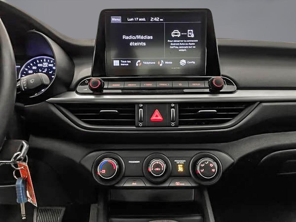 Kia Forte LX 2023 d&rsquo;occasion à vendre - 18