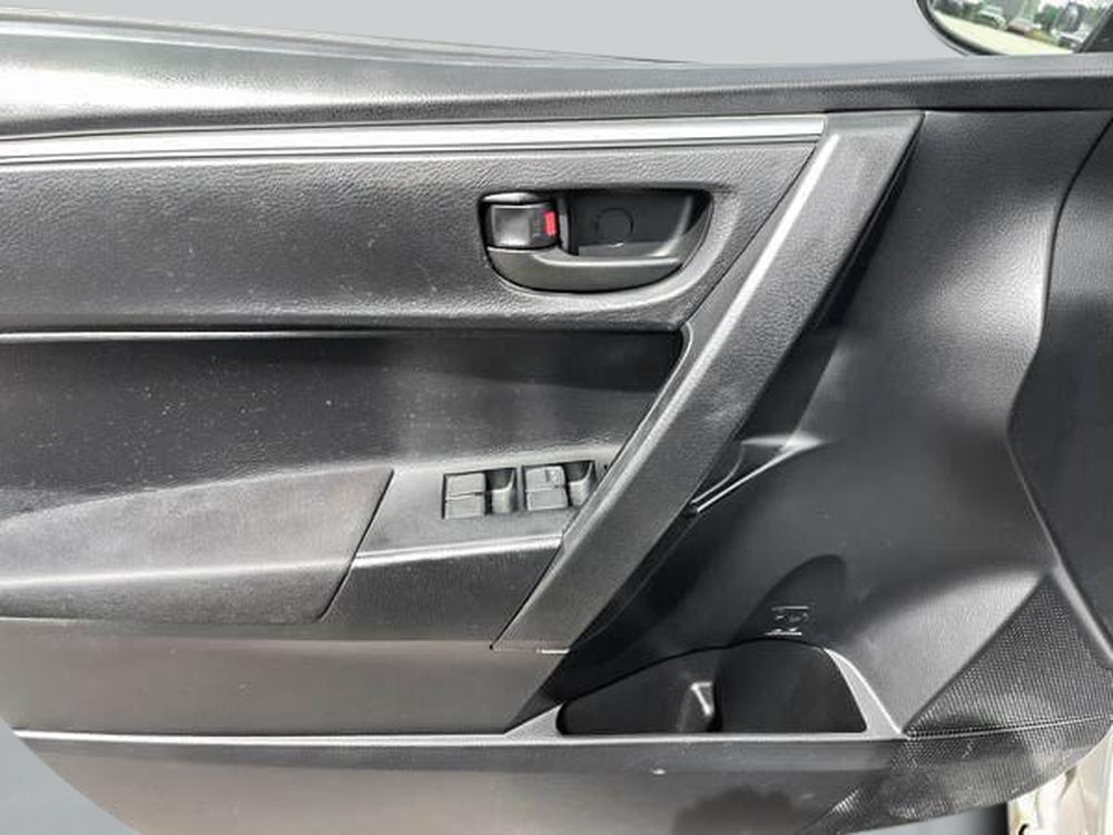 Toyota Corolla CE ECO 2014 d&rsquo;occasion à vendre - 12