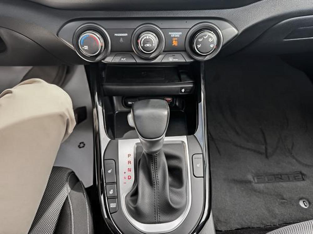 Kia Forte EX+ 2024 d&rsquo;occasion à vendre - 29