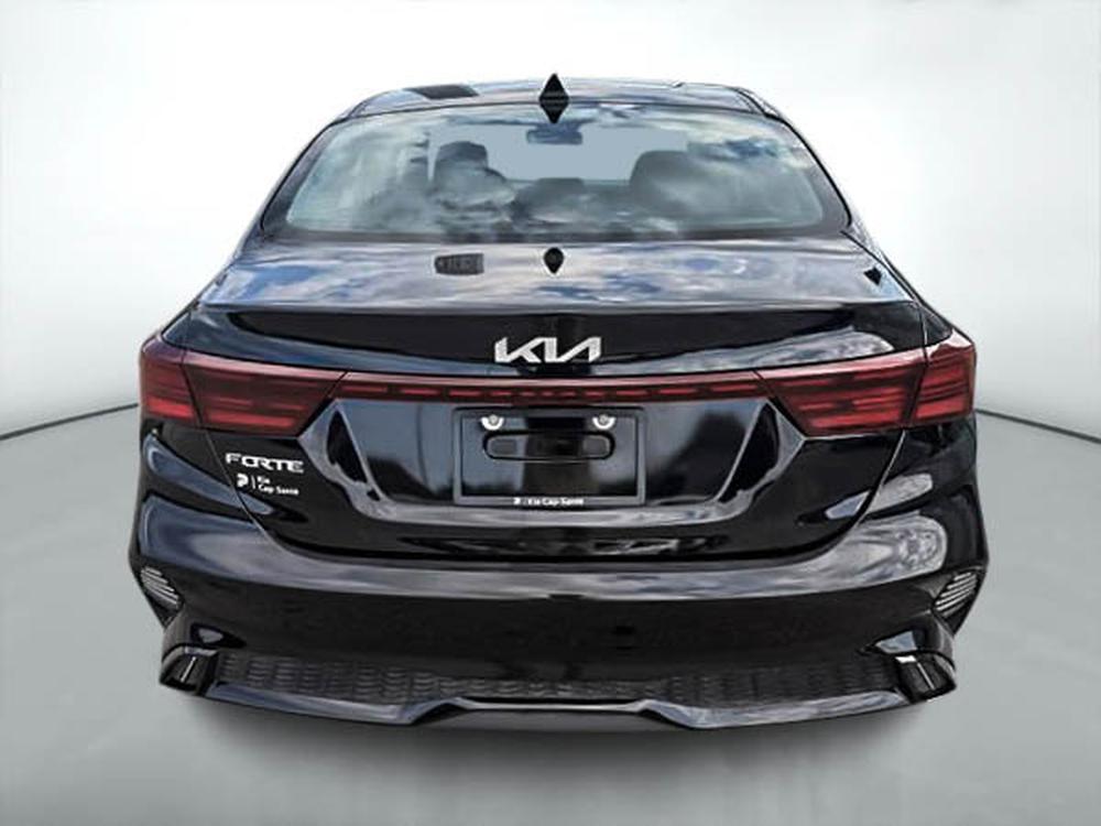 Kia Forte EX+ 2024 d&rsquo;occasion à vendre - 4