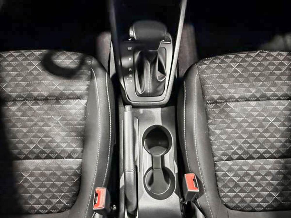 Kia Rio 5 portes 2022 Rouge usage à vendre Kia Rio 5 portes 2022 Rouge usage à vendre
