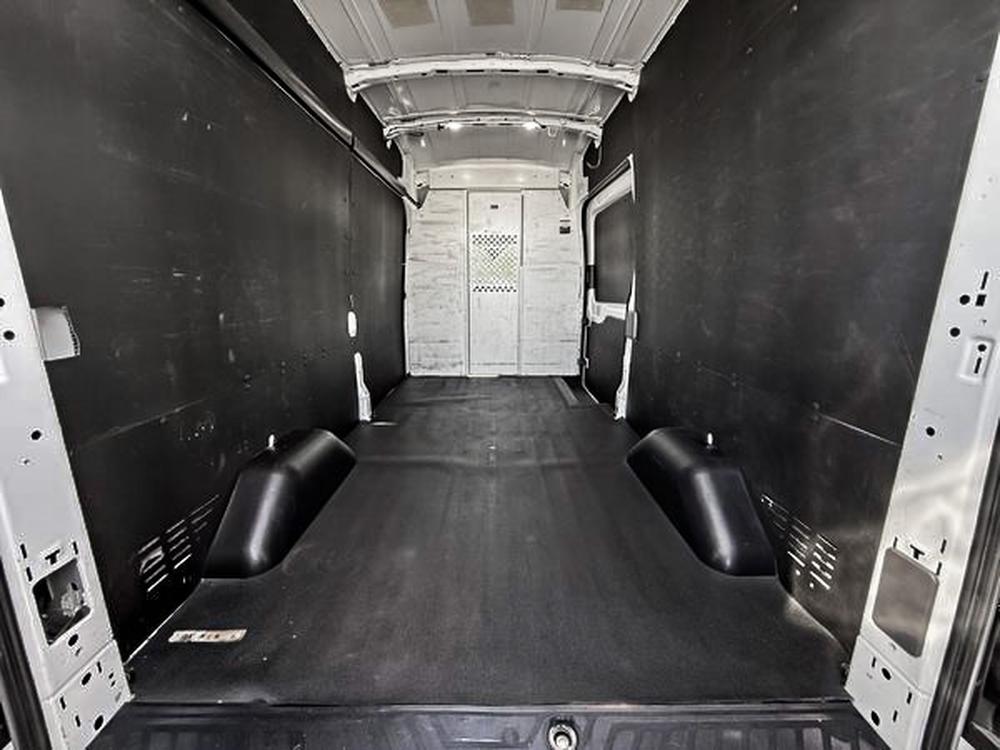 Ford Transit fourgon utilitaire 250 HR Cargo 2024 d&rsquo;occasion à vendre - 26