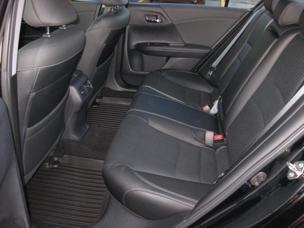 Honda Accord Sedan 2017 Noir usage à vendre Honda Accord Sedan 2017 Noir usage à vendre