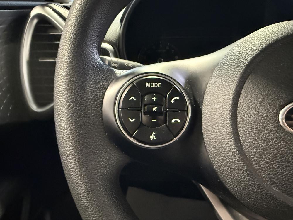 Kia Soul LX 2021 d&rsquo;occasion à vendre - 18