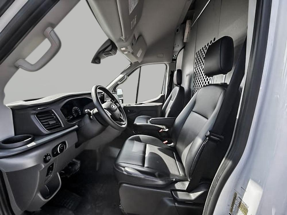 Ford Transit fourgon utilitaire 250 HR Cargo 2024 d&rsquo;occasion à vendre - 14