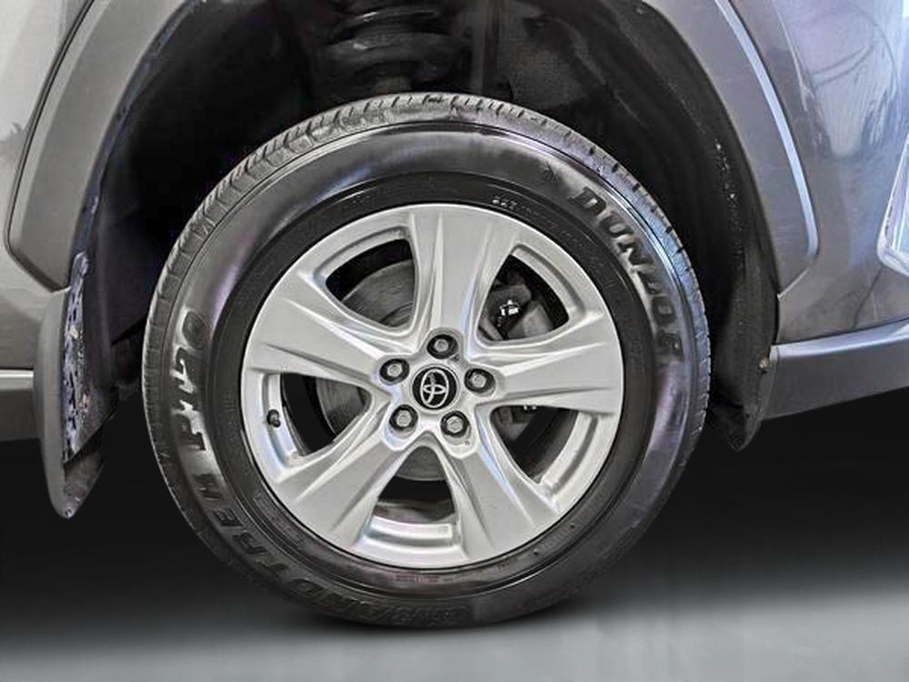 Toyota RAV4 xle 2021 d&rsquo;occasion à vendre - 13
