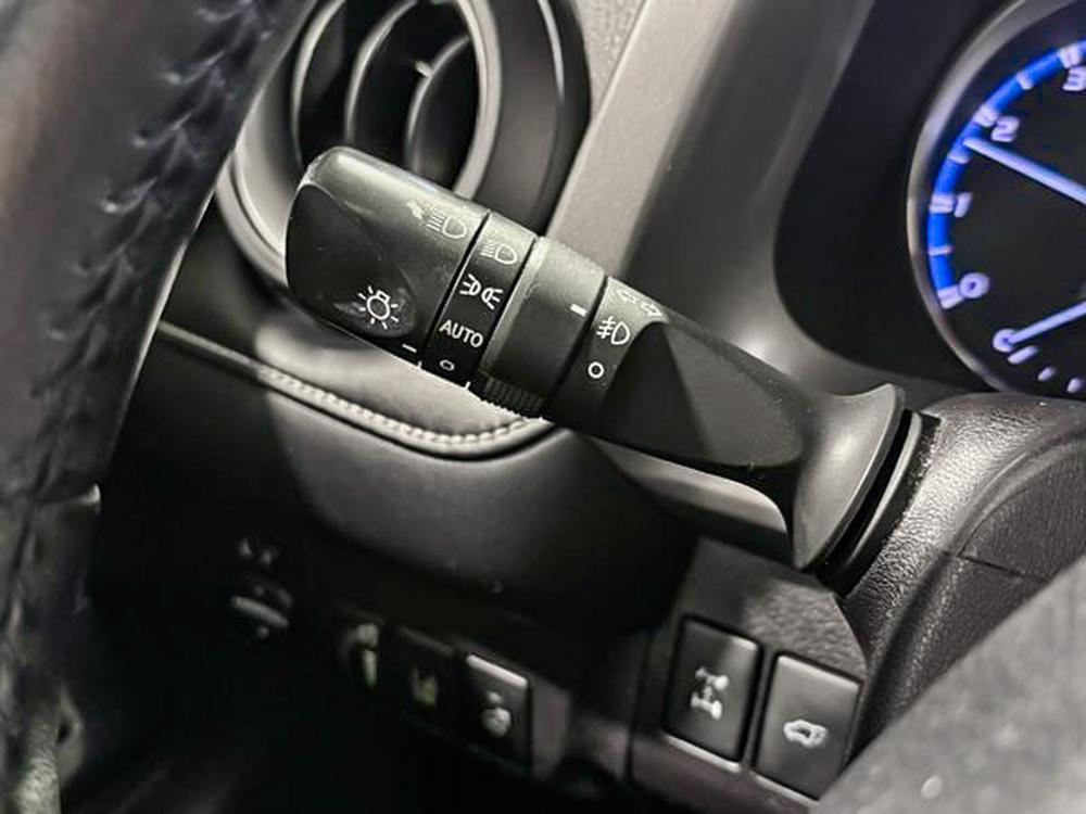 Toyota RAV4 xle 2018 d&rsquo;occasion à vendre - 23