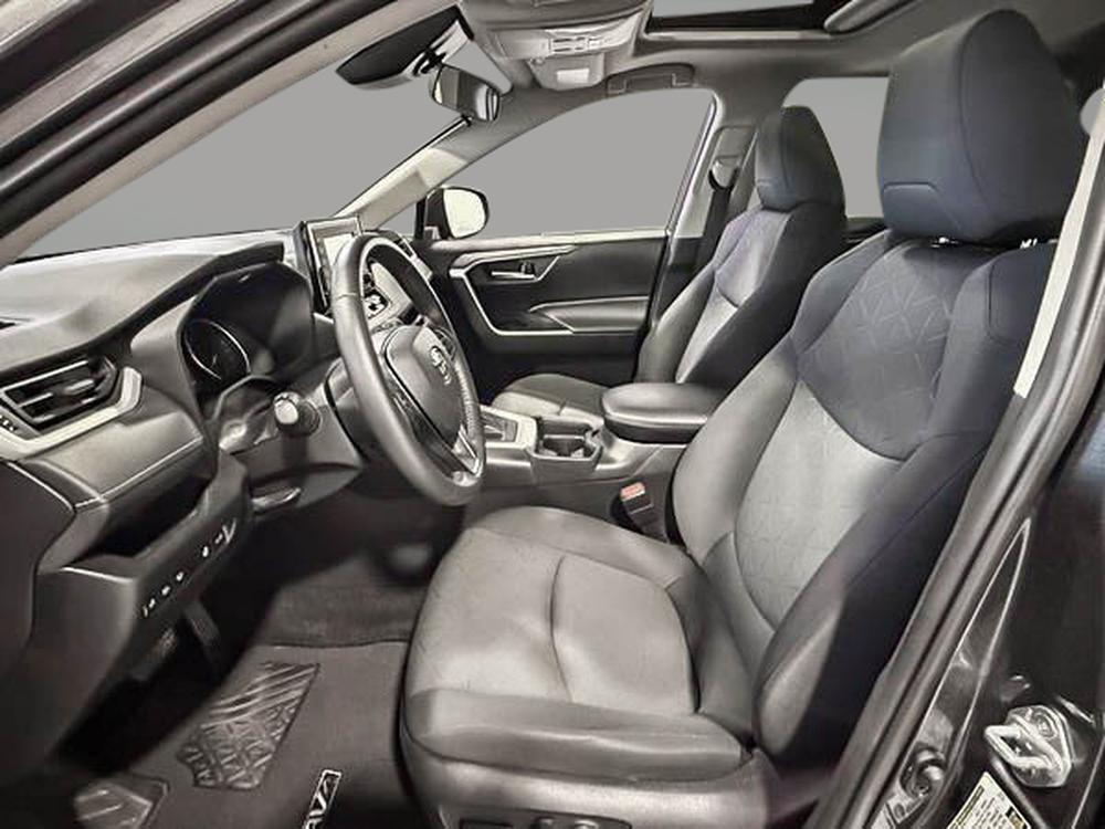 Toyota RAV4 xle 2021 d&rsquo;occasion à vendre - 18