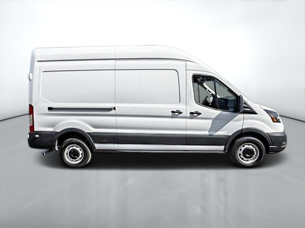 Ford Transit fourgon utilitaire 250 HR Cargo 2024 d&rsquo;occasion à vendre - 2