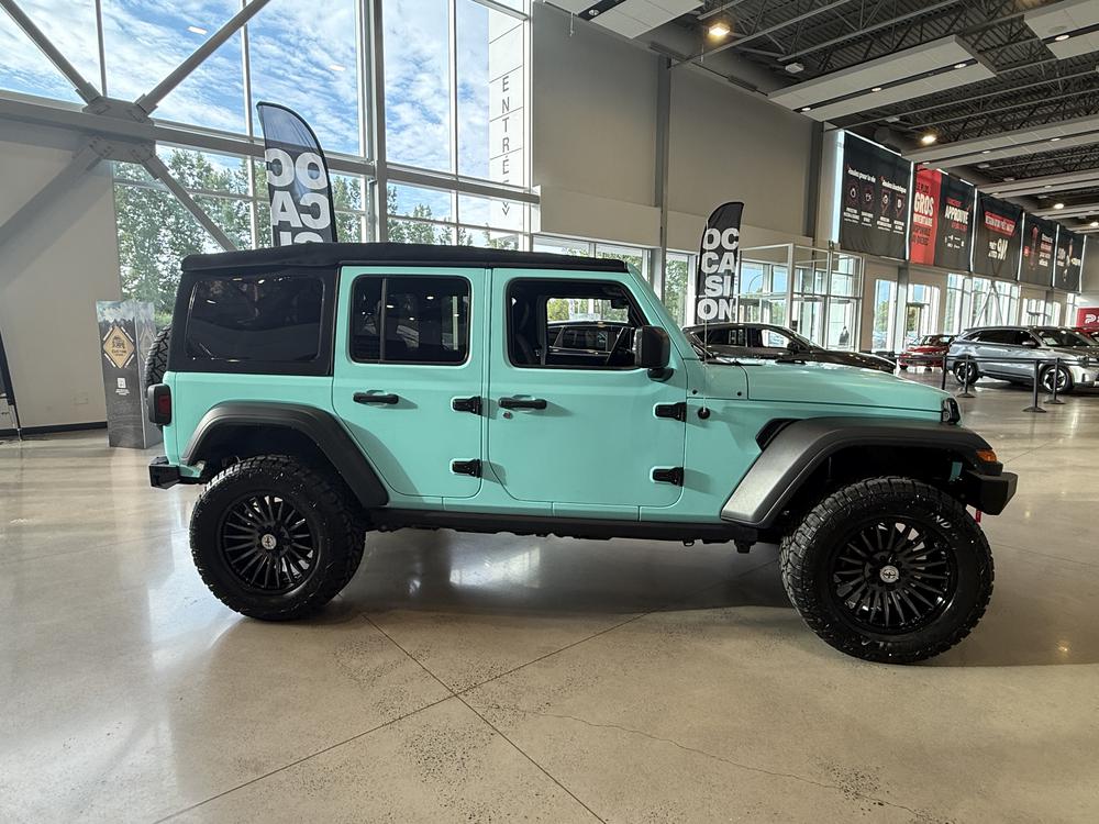 Jeep Wrangler 2023 Blanc usage à vendre Jeep Wrangler 2023 Blanc usage à vendre