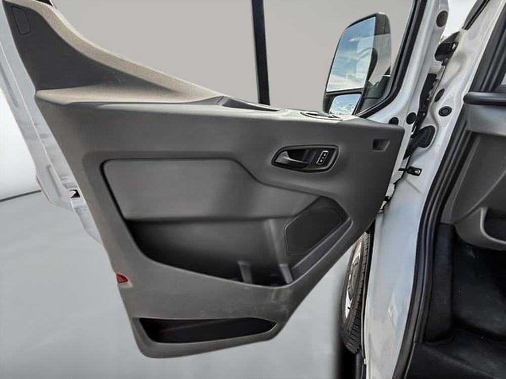 Ford Transit fourgon utilitaire 250 HR Cargo 2024 d&rsquo;occasion à vendre - 13