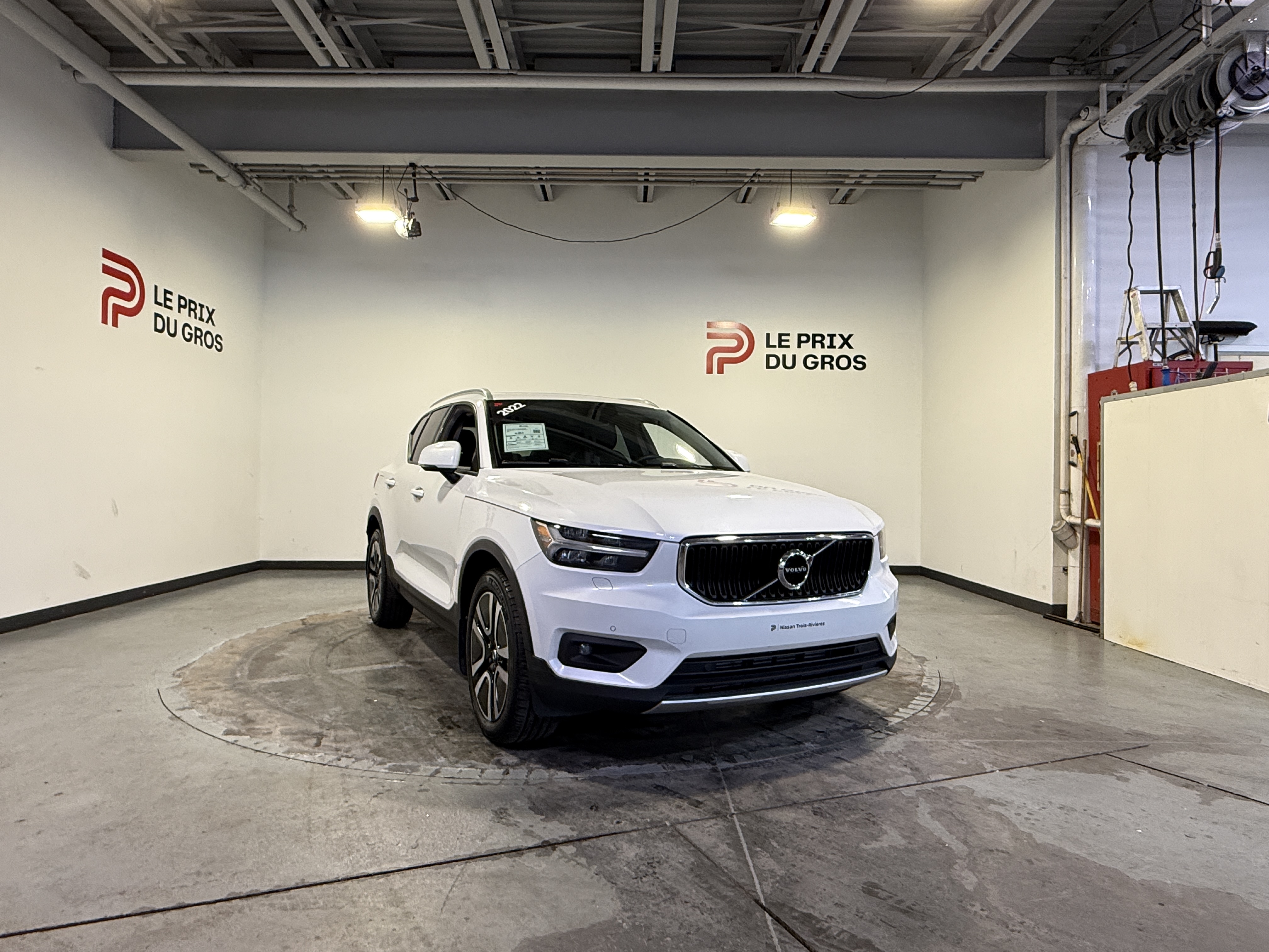 2022 Volvo XC40
