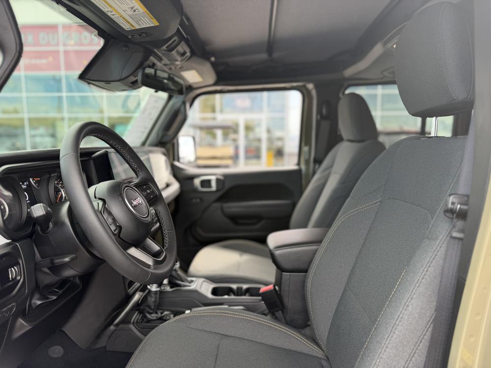 Jeep Gladiator Sport s 2026 d&rsquo;occasion à vendre - 12
