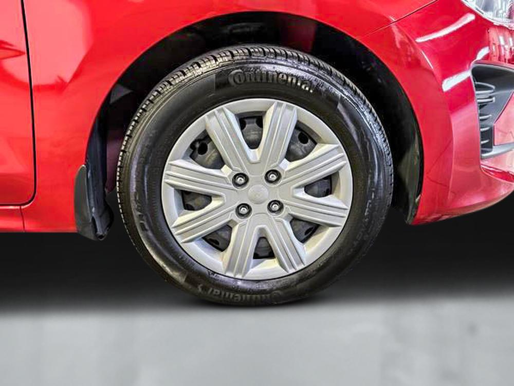 Kia Rio 5 portes 2022 Rouge usage à vendre Kia Rio 5 portes 2022 Rouge usage à vendre