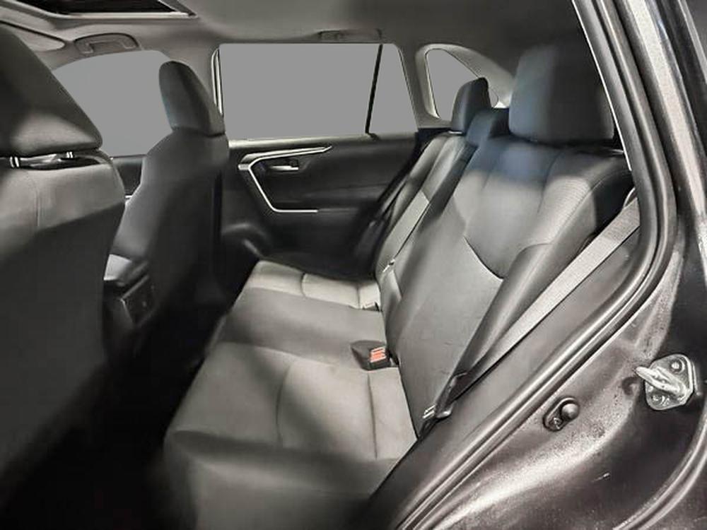 Toyota RAV4 xle 2021 d&rsquo;occasion à vendre - 31